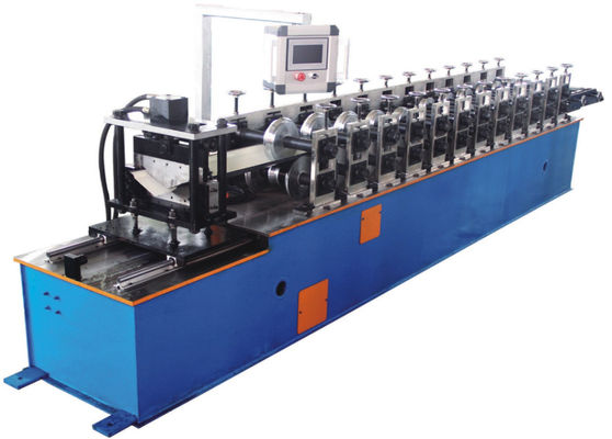 Maszyna do formowania rolek ocynkowanych kalenicowych 5,5 kW 10 m / min