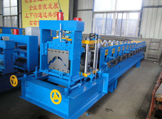 Ridge Steel Roll Forming Machine ISO Hydrauliczne cięcie ISO