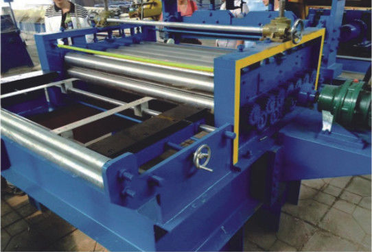 Hydrauliczna maszyna do cięcia blachy 20m / min Poziomowanie blachy cewki