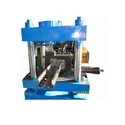 Maszyna do formowania rolek w regałach magazynowych 6T Prasa hydrauliczna 10 m / min